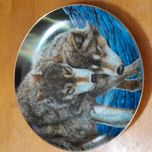 The Danbury Mint Plate Eternal Unity Collection - Picture 2 of 3